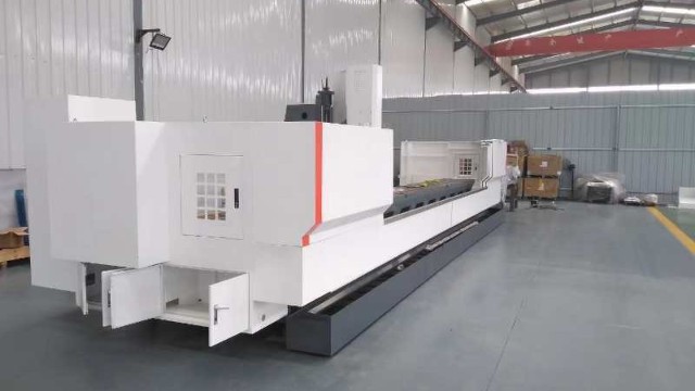 铝型材加工中心机床和数控车床区别在哪里？-beat365数控