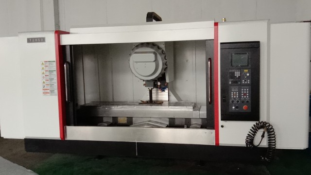 铝件加工中心要怎么打孔才不变形