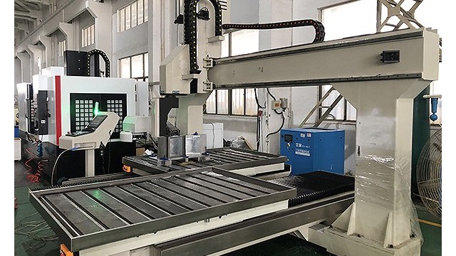 数控多轴铣削加工中心应用和特点-beat365数控