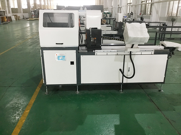 铝型材切割机怎么可以让材料表面不刮伤-beat365鑫